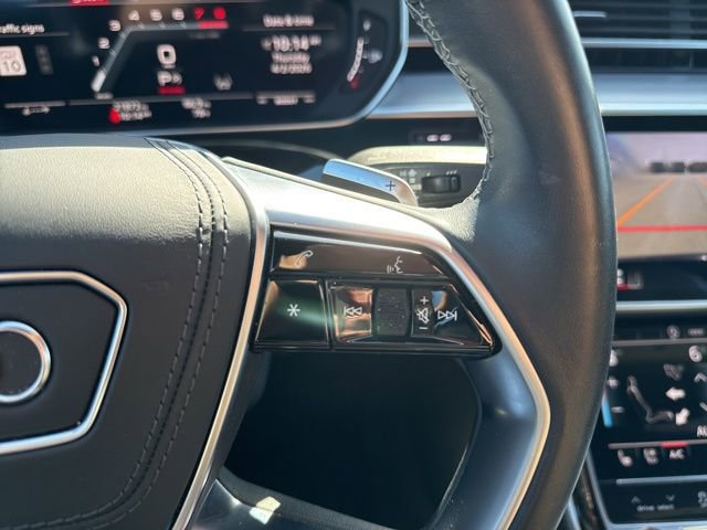 Used 2021 Audi S8 L image 17