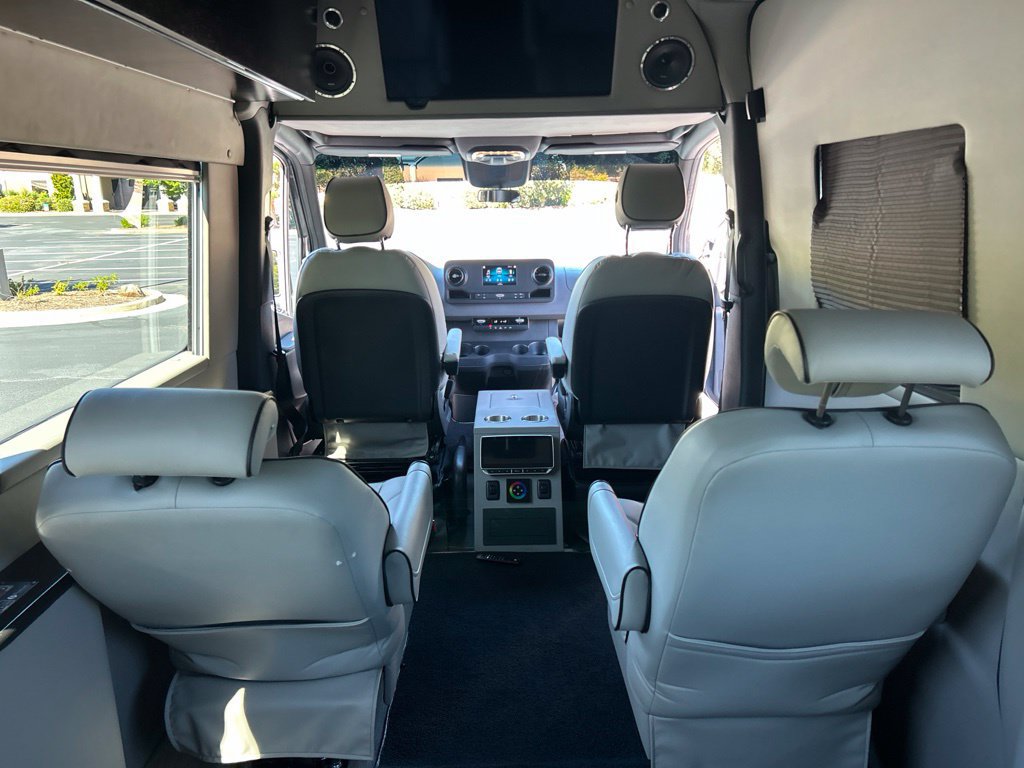 Used 2022 Mercedes-Benz Sprinter 2500 image 57