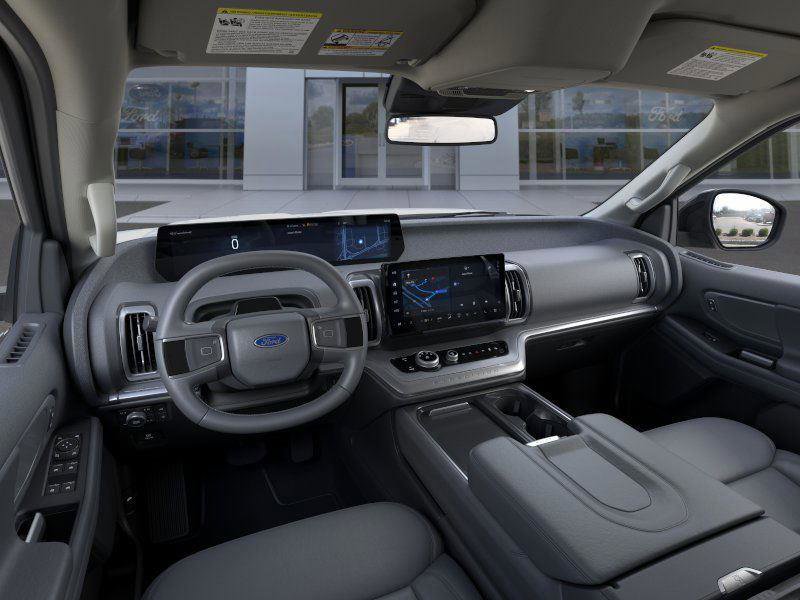 New 2026 Ford Expedition Active image 9