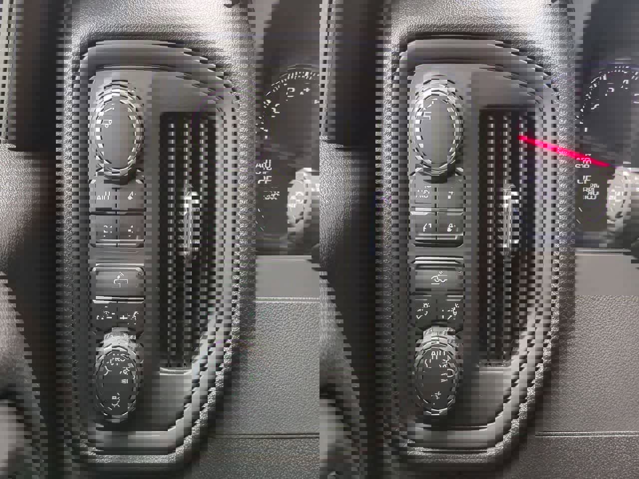 Used 2025 Chevrolet Silverado 1500 Custom Trail Boss image 18