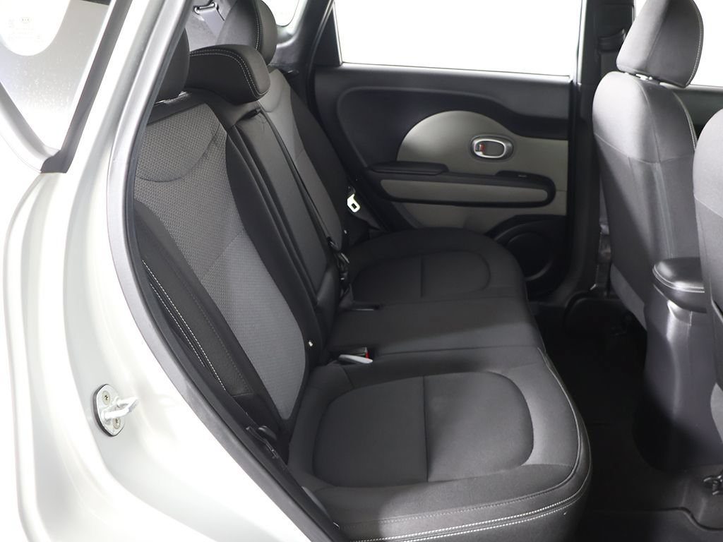 Used 2017 Kia Soul + FWD image 30