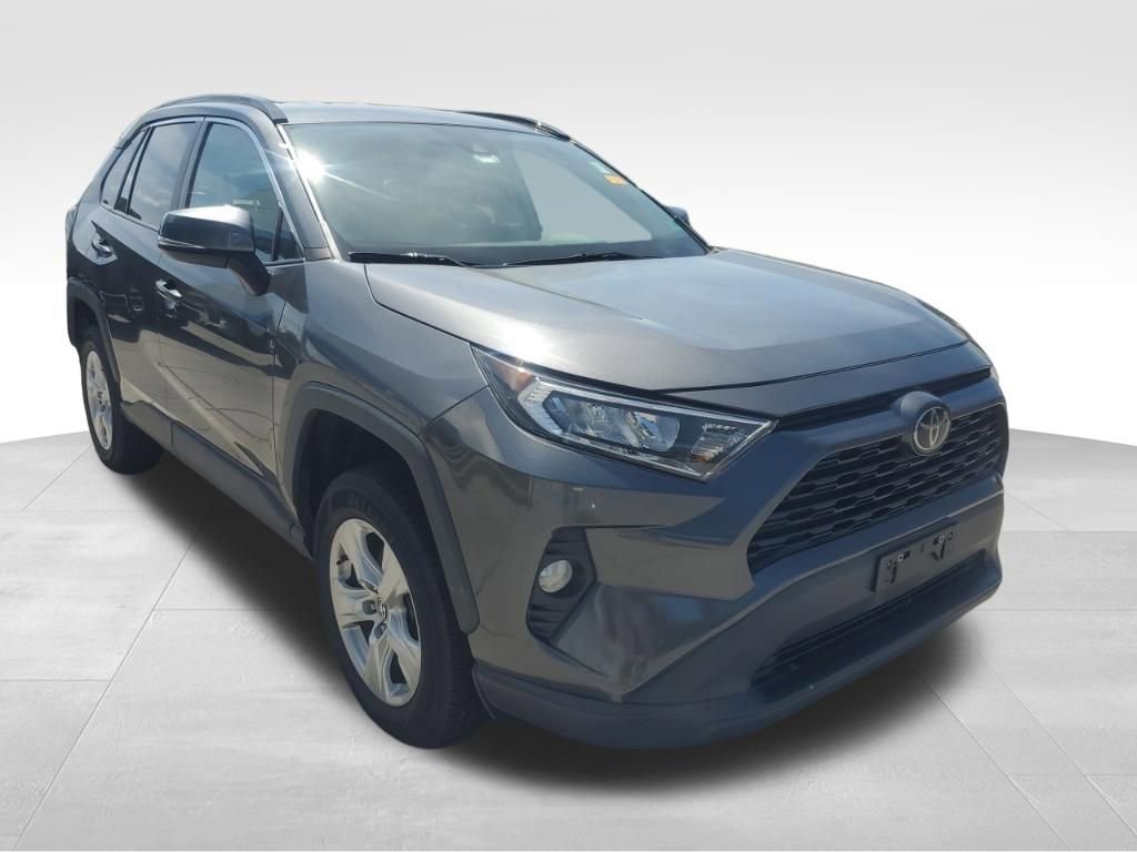 Used 2021 Toyota RAV4 XLE image 9