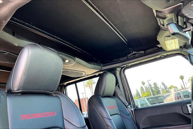 Certified 2025 Jeep Wrangler Unlimited Rubicon w/ Convenience Group AWD/4WD image 14