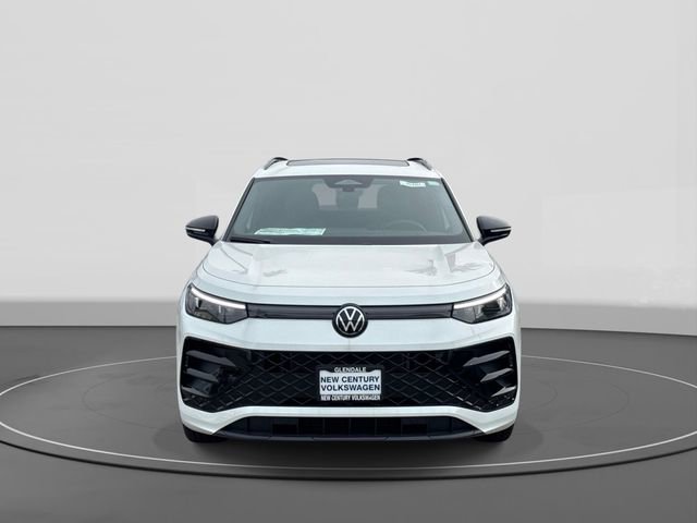 New 2026 Volkswagen Tiguan SE R-Line FWD image 2