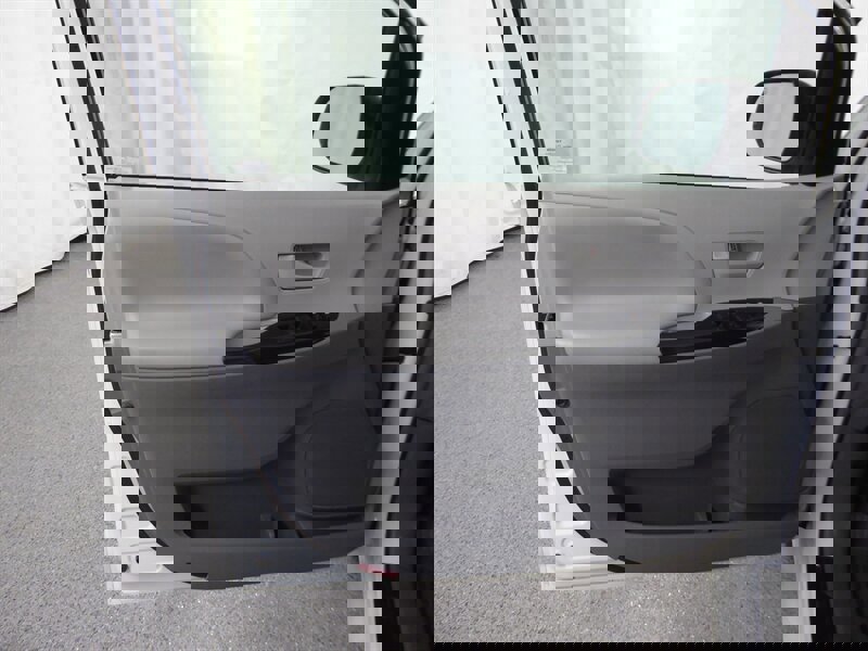 Used 2014 Toyota Sienna LE image 21