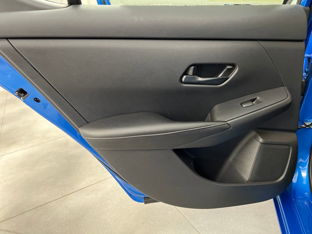 Used 2025 Nissan Sentra SV image 14