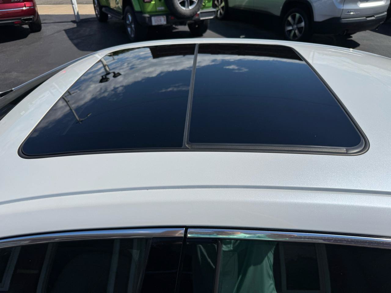 Used 2017 Buick LaCrosse Essence w/ Sun and Shade Package FWD image 11
