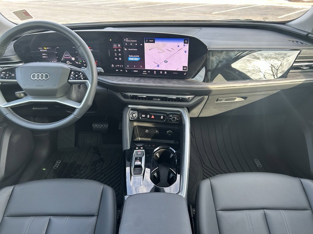 Used 2025 Audi Q5 Premium w/ Convenience Package image 14