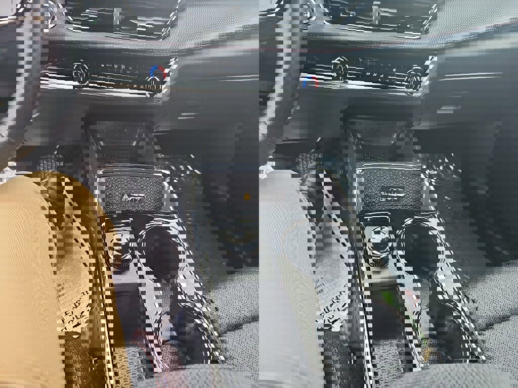 Used 2025 Chevrolet Equinox RS image 21