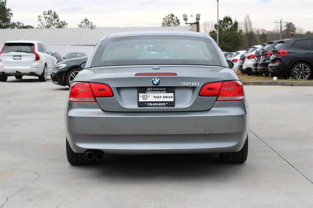 Used 2008 BMW 328i Convertible image 10