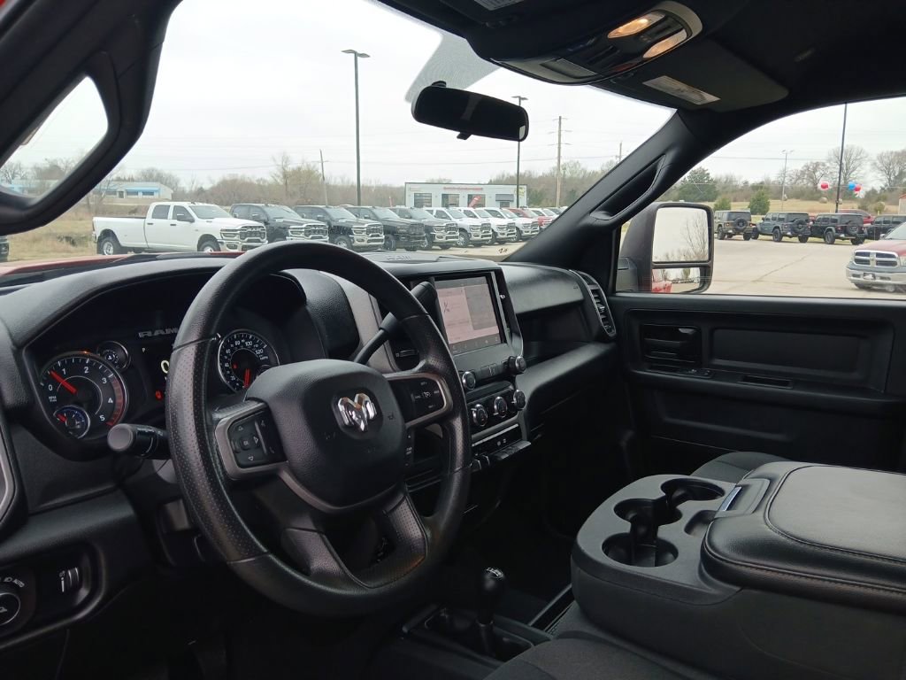 Used 2024 RAM 3500 Tradesman w/ Chrome Appearance Group image 32