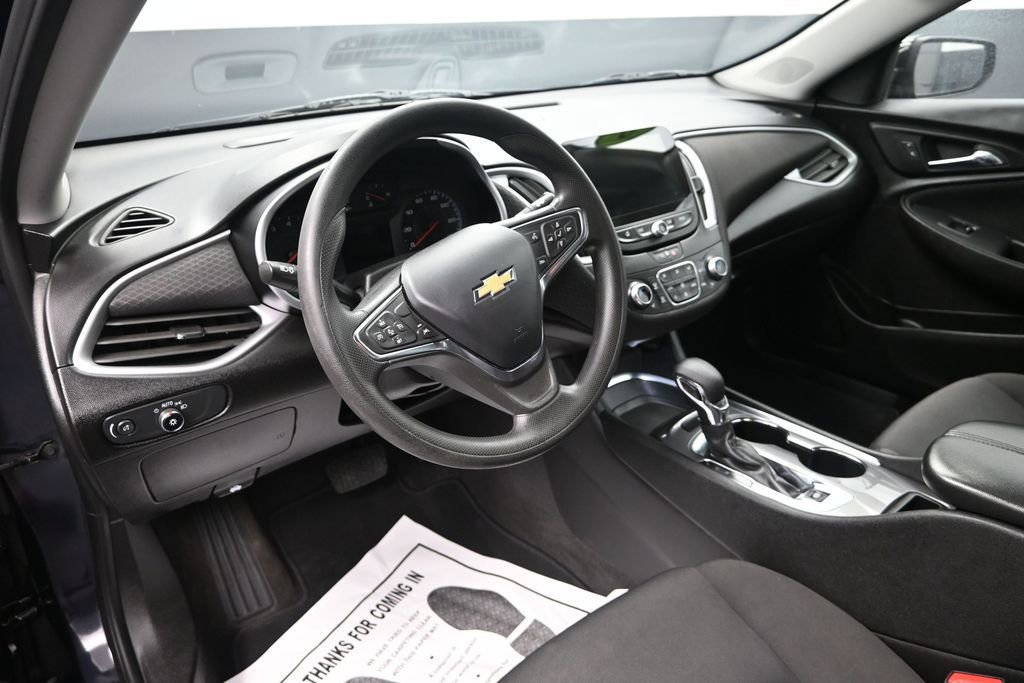 Used 2023 Chevrolet Malibu LT FWD image 13