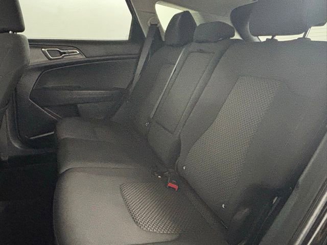 Used 2024 Kia Sportage LX image 12