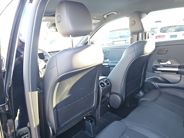 Certified 2025 Mercedes-Benz GLA 250 4MATIC image 10