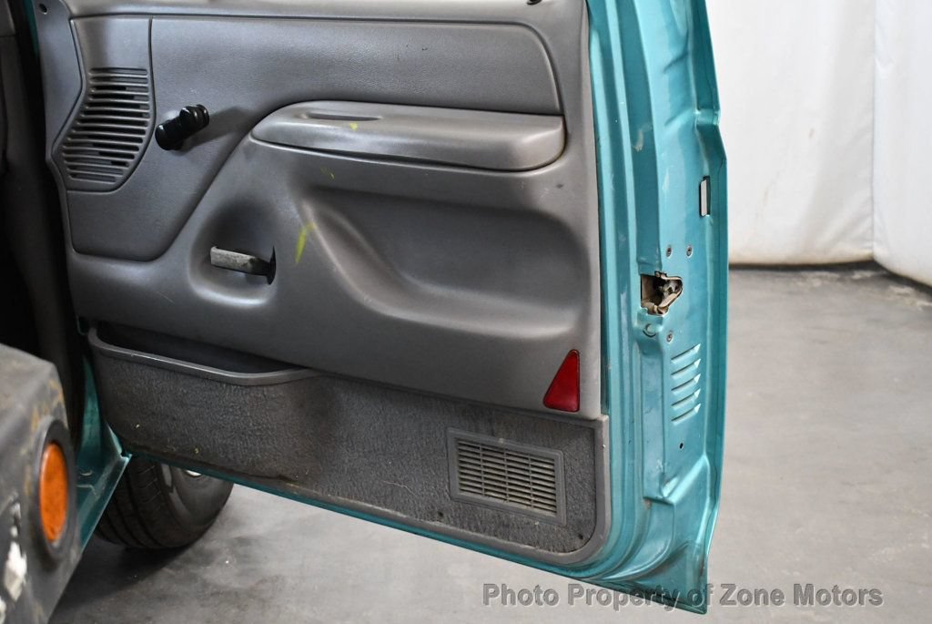 Used 1997 Ford F350 2WD Regular Cab image 17