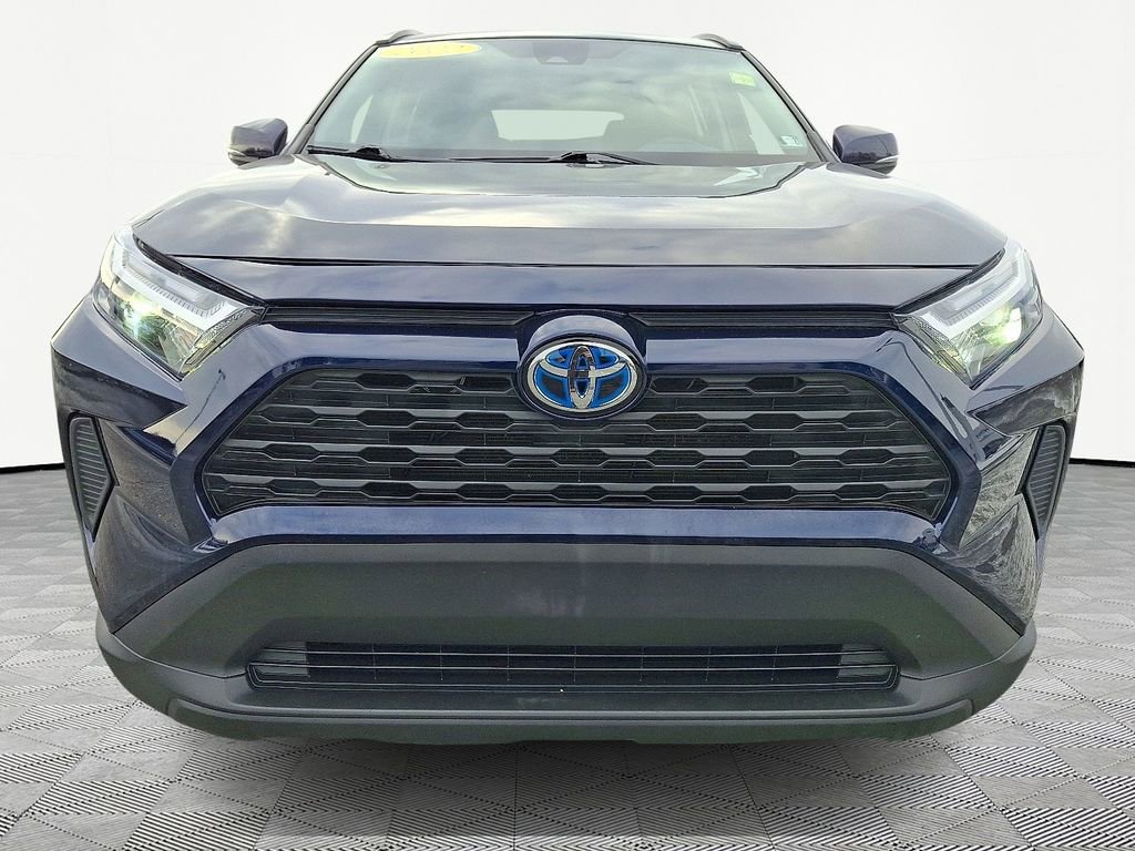 Used 2022 Toyota RAV4 XLE image 2