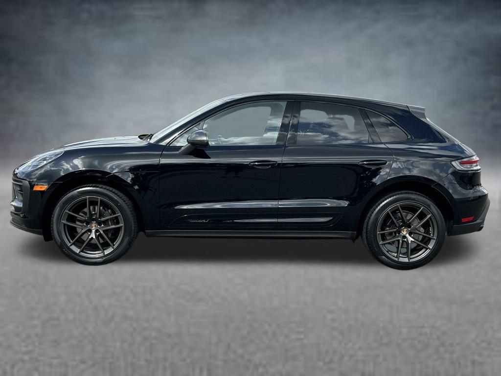 Used 2023 Porsche Macan Turbo AWD/4WD image 2