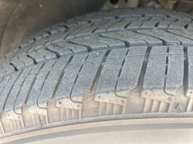 Used 2023 Chevrolet Equinox LT AWD/4WD image 30