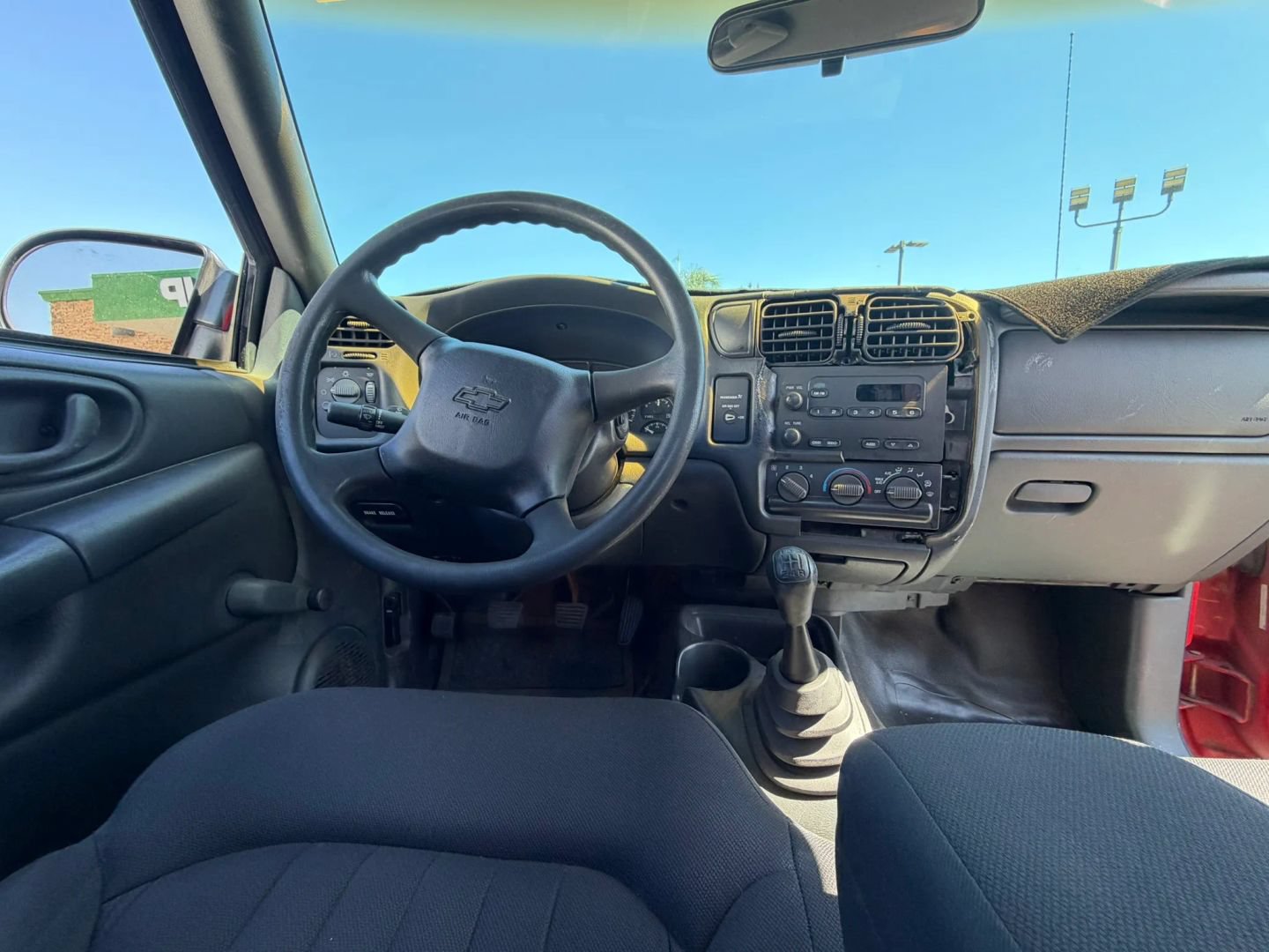 Used 2003 Chevrolet S10 Pickup 2WD Regular Cab image 14