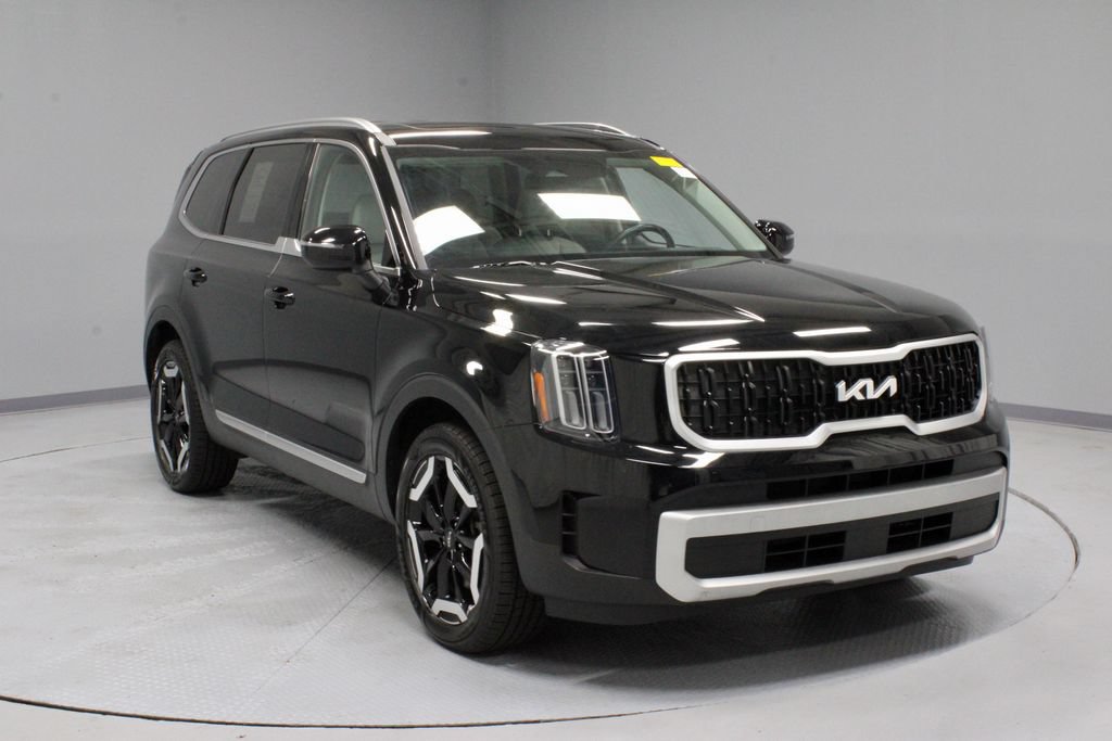 Used 2024 Kia Telluride EX w/ EX Captain's Chair Package FWD video 1