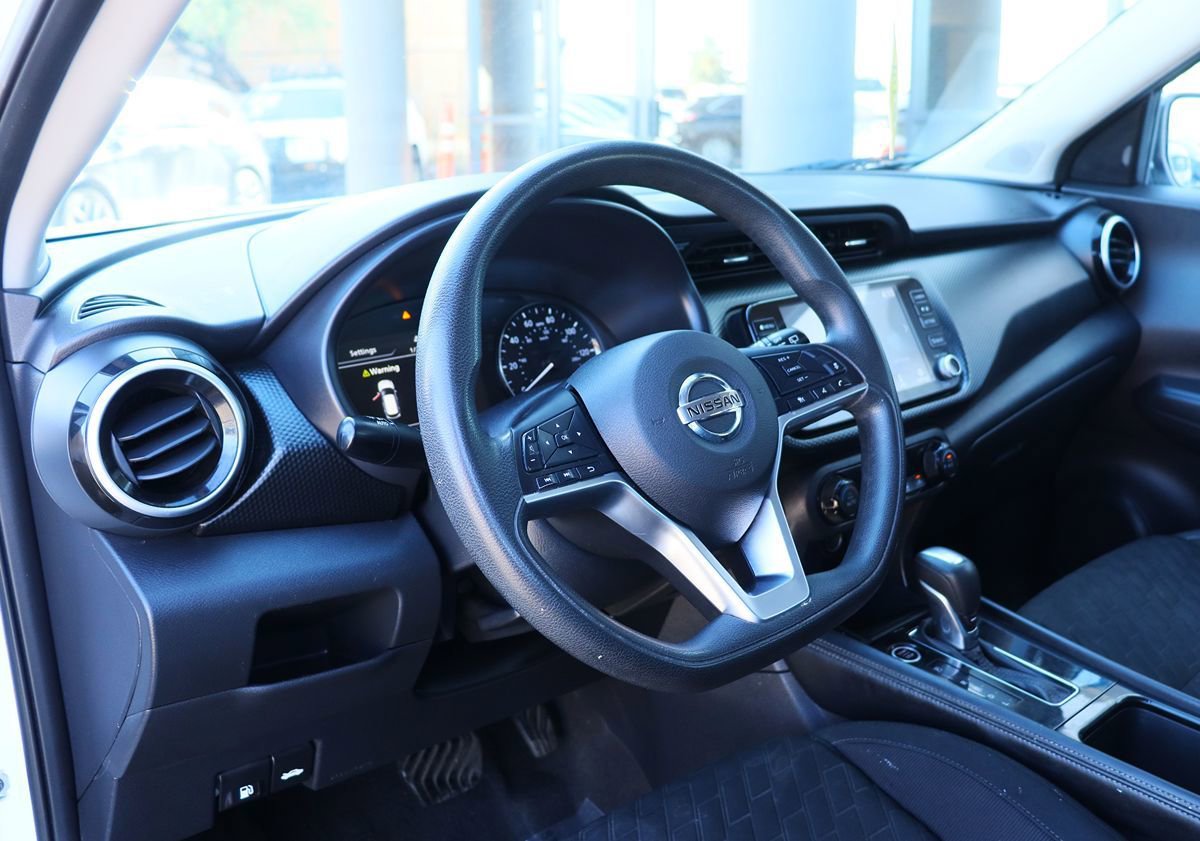 Used 2021 Nissan Kicks SV FWD image 39