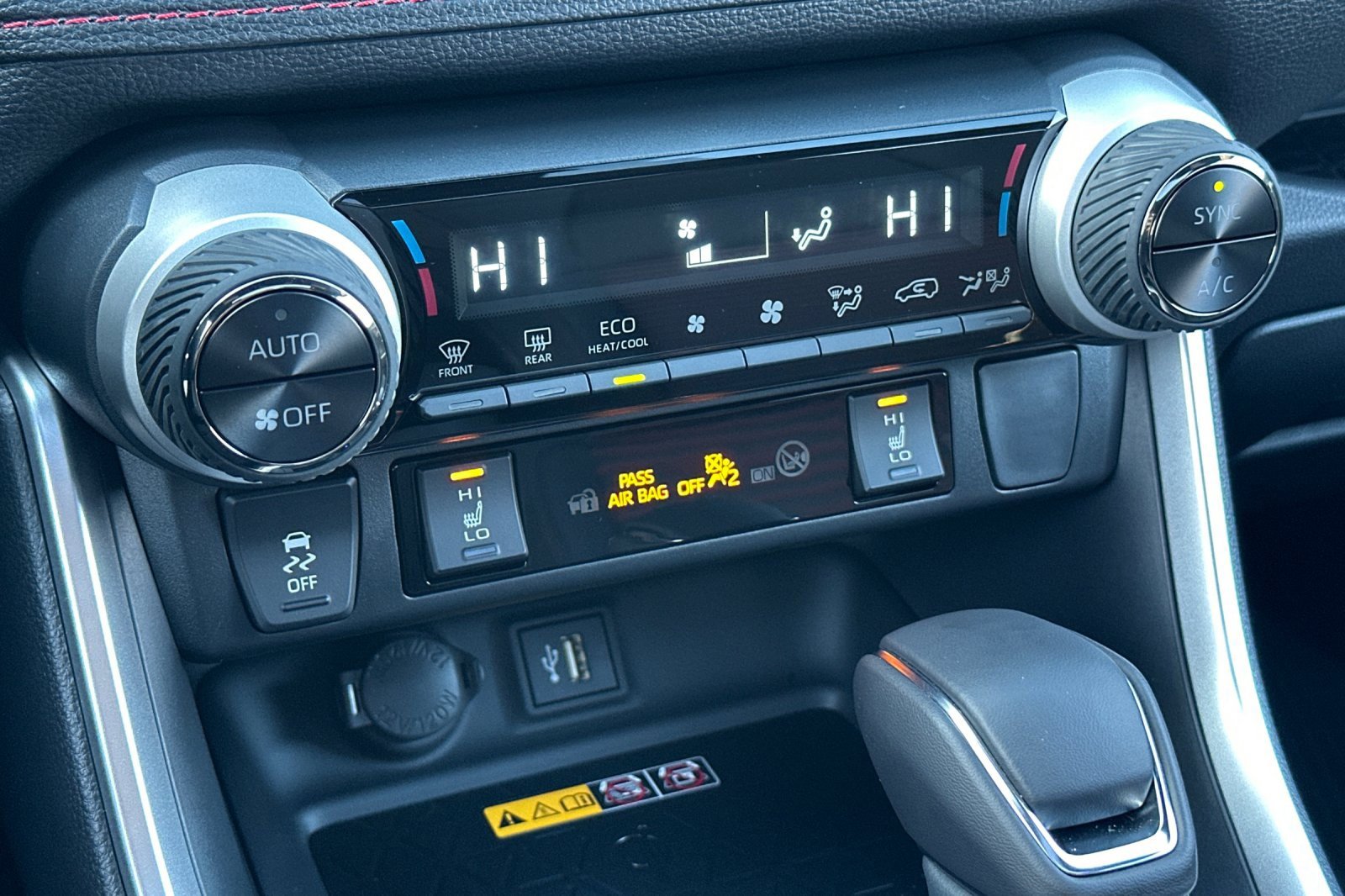 Certified 2025 Toyota RAV4 XSE image 25