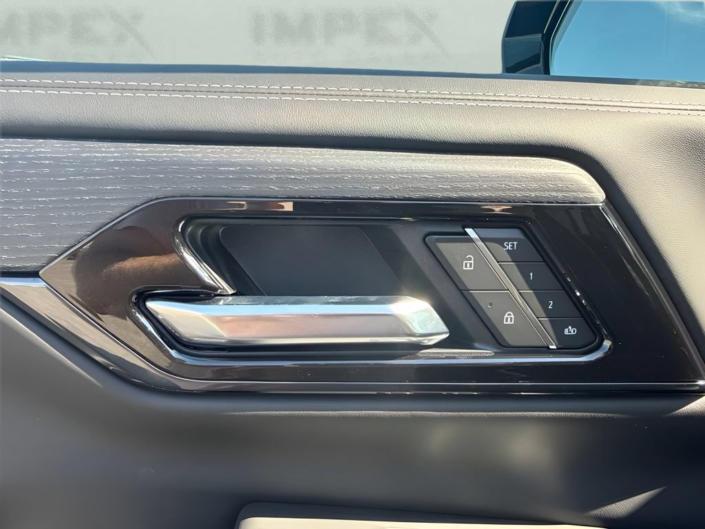 New 2026 GMC Yukon AT4 Ultimate AWD/4WD image 11