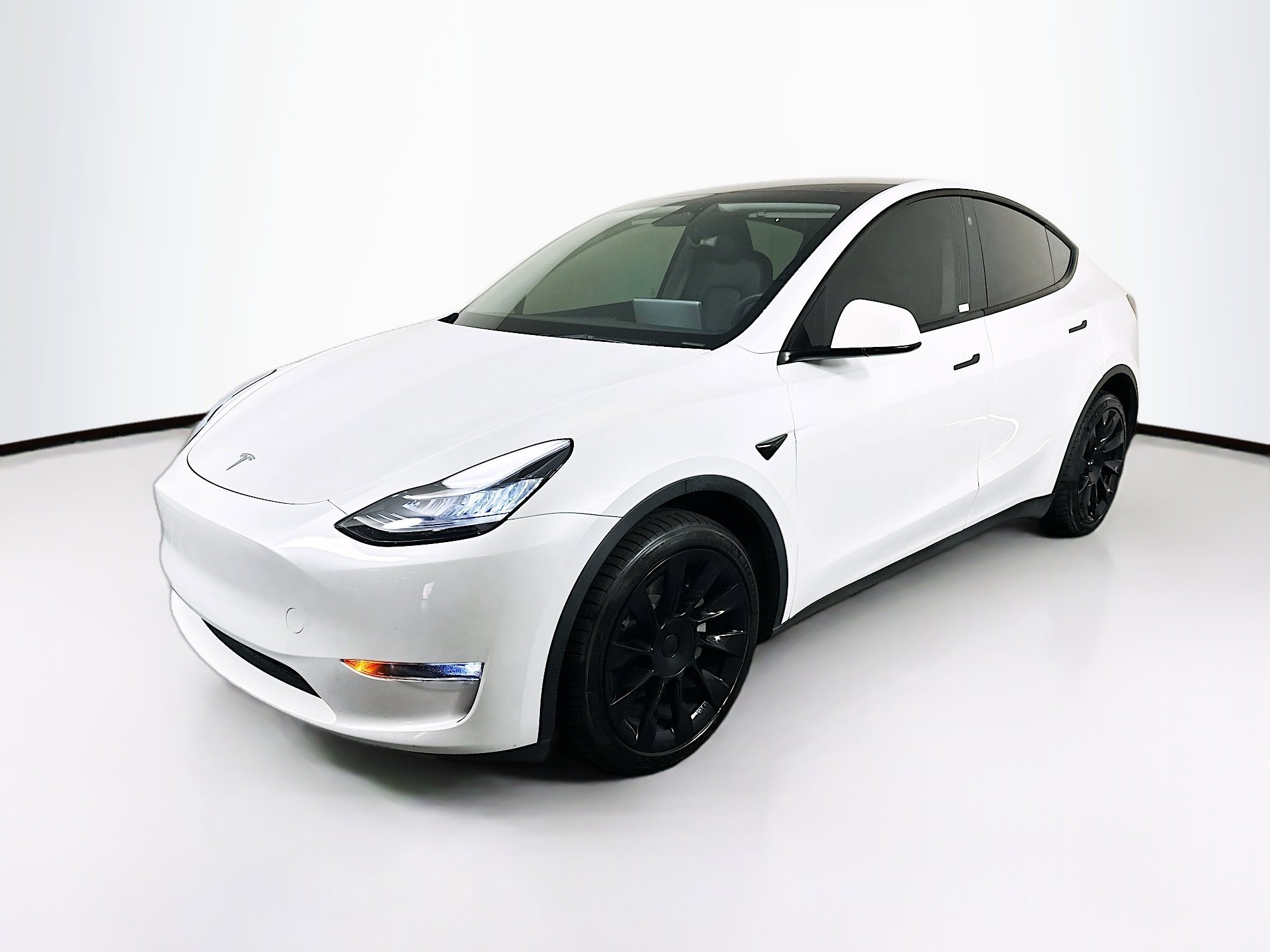 Used 2023 Tesla Model Y Long Range image 3
