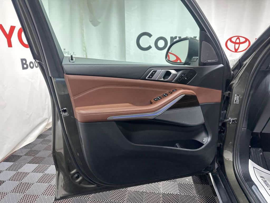 Used 2024 BMW X5 xDrive50e w/ Premium Package image 19