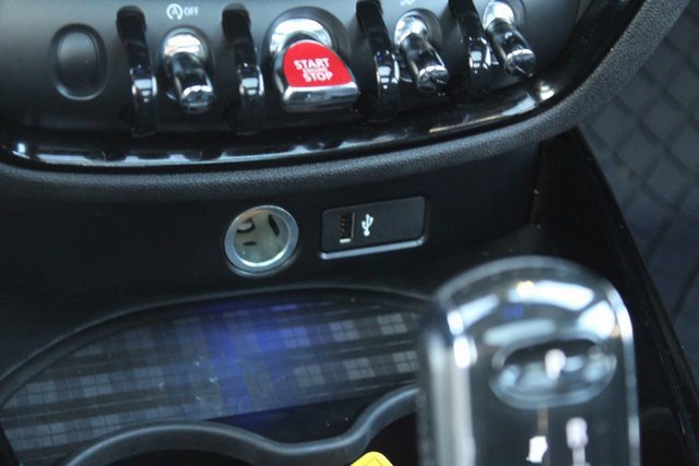 Used 2022 MINI Cooper Clubman John Cooper Works image 27