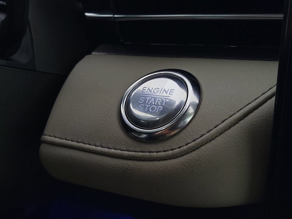 Certified 2025 Lincoln Nautilus Premier AWD/4WD image 30