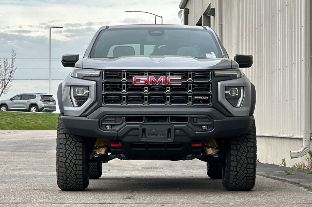 New 2026 GMC Canyon AT4X w/ AT4X AEV Edition AWD/4WD image 3