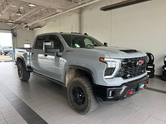 Used 2024 Chevrolet Silverado 2500 ZR2 w/ Technology Package AWD/4WD video 1
