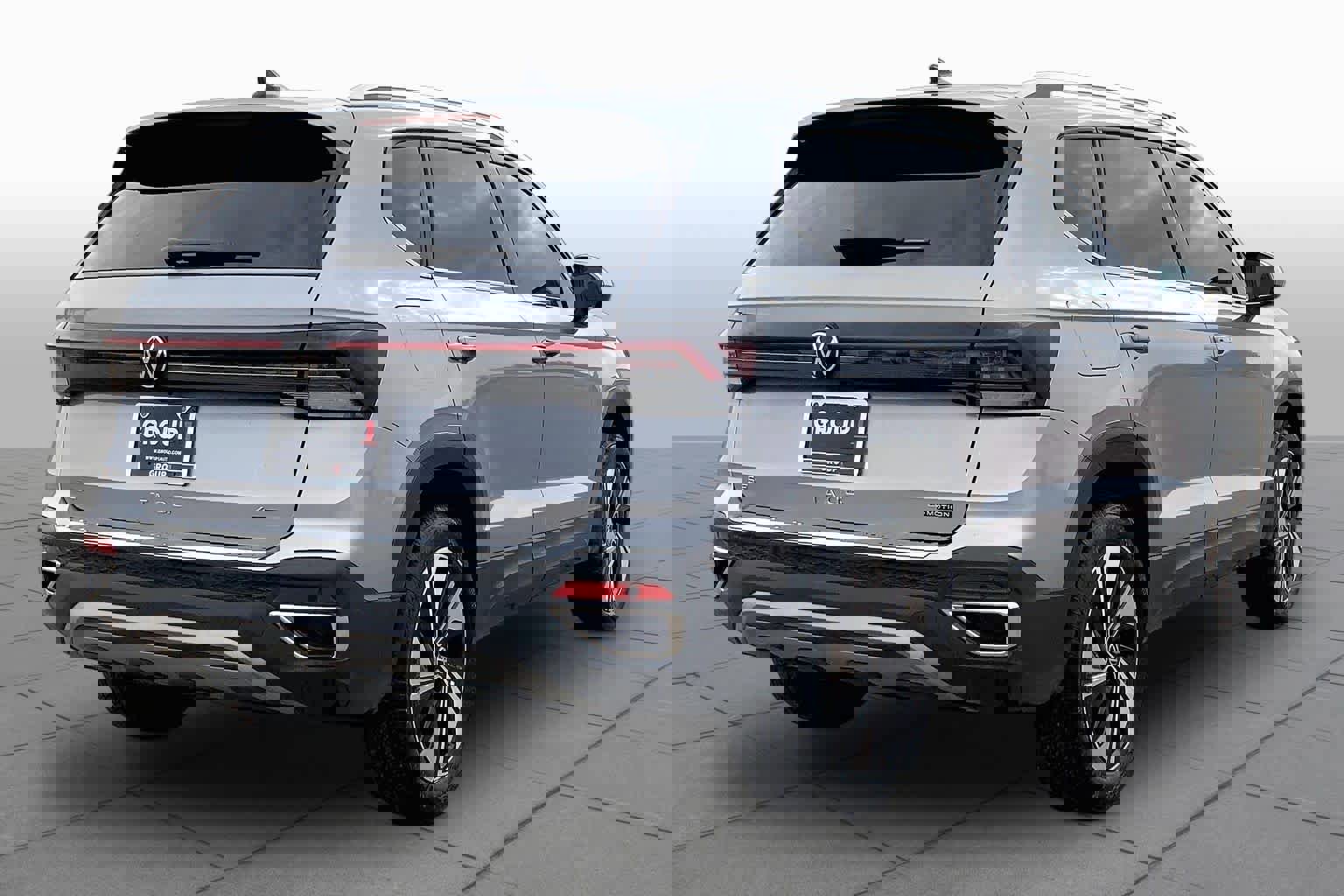 Used 2025 Volkswagen Taos SE AWD/4WD image 13