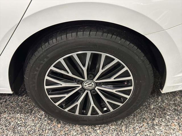 Used 2021 Volkswagen Jetta SE FWD image 10