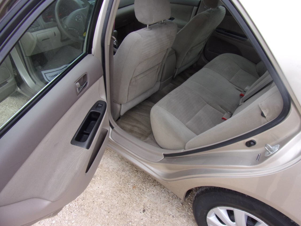 Used 2006 Toyota Camry LE FWD image 3