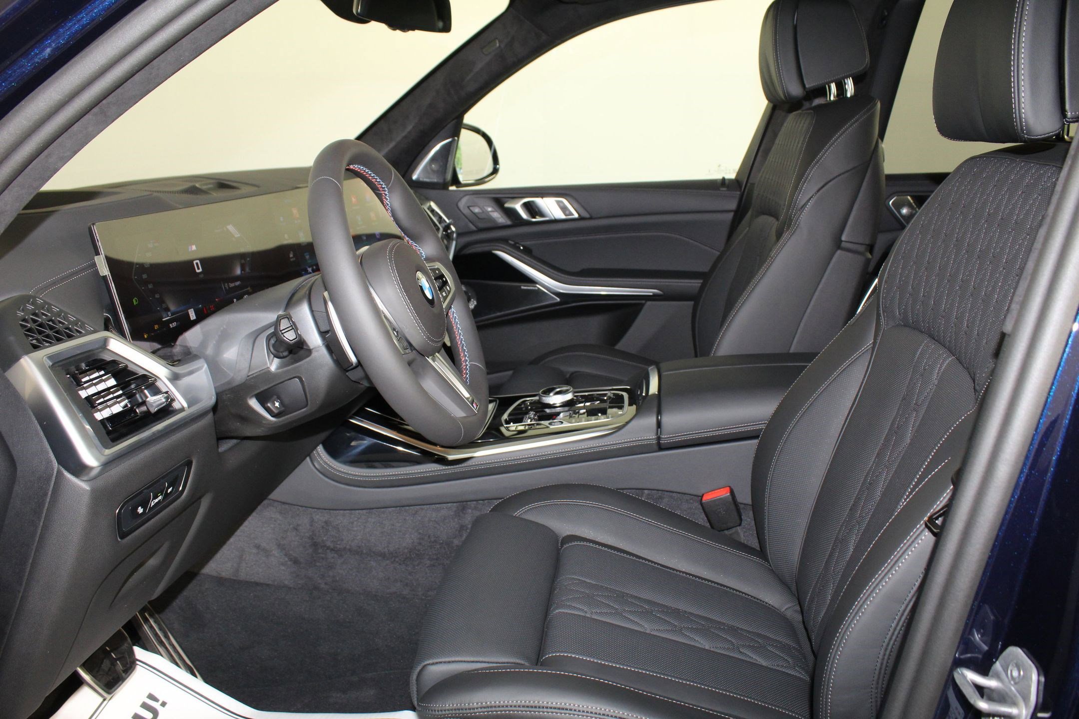 New 2026 BMW X7 M60i image 30