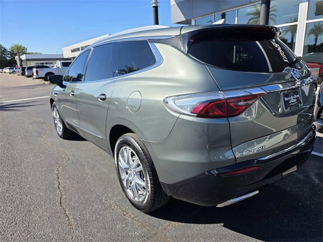 Used 2023 Buick Enclave Premium w/ Experience Buick Package image 8