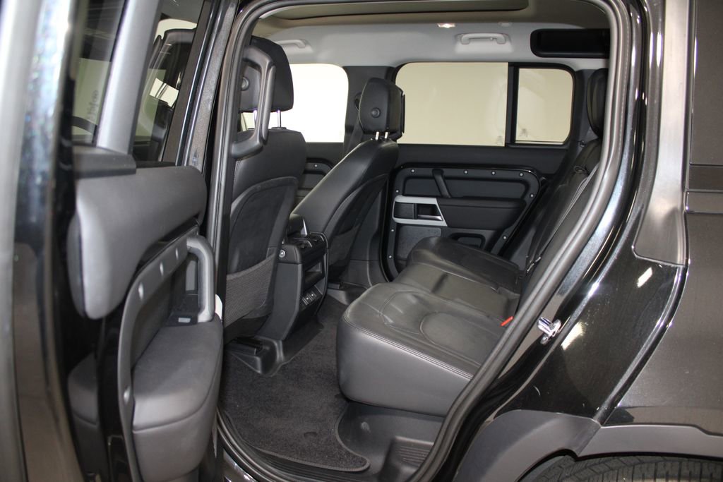 Used 2024 Land Rover Defender 110 S image 35