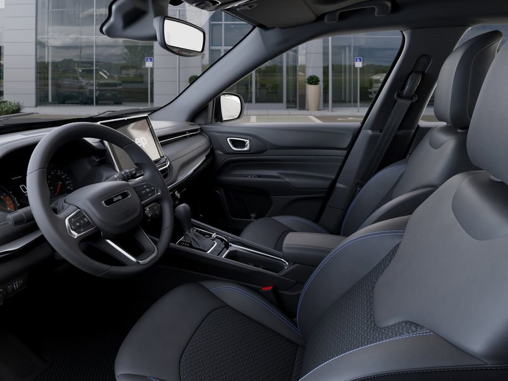 New 2025 Jeep Compass Latitude w/ Sun & Sound Group image 23