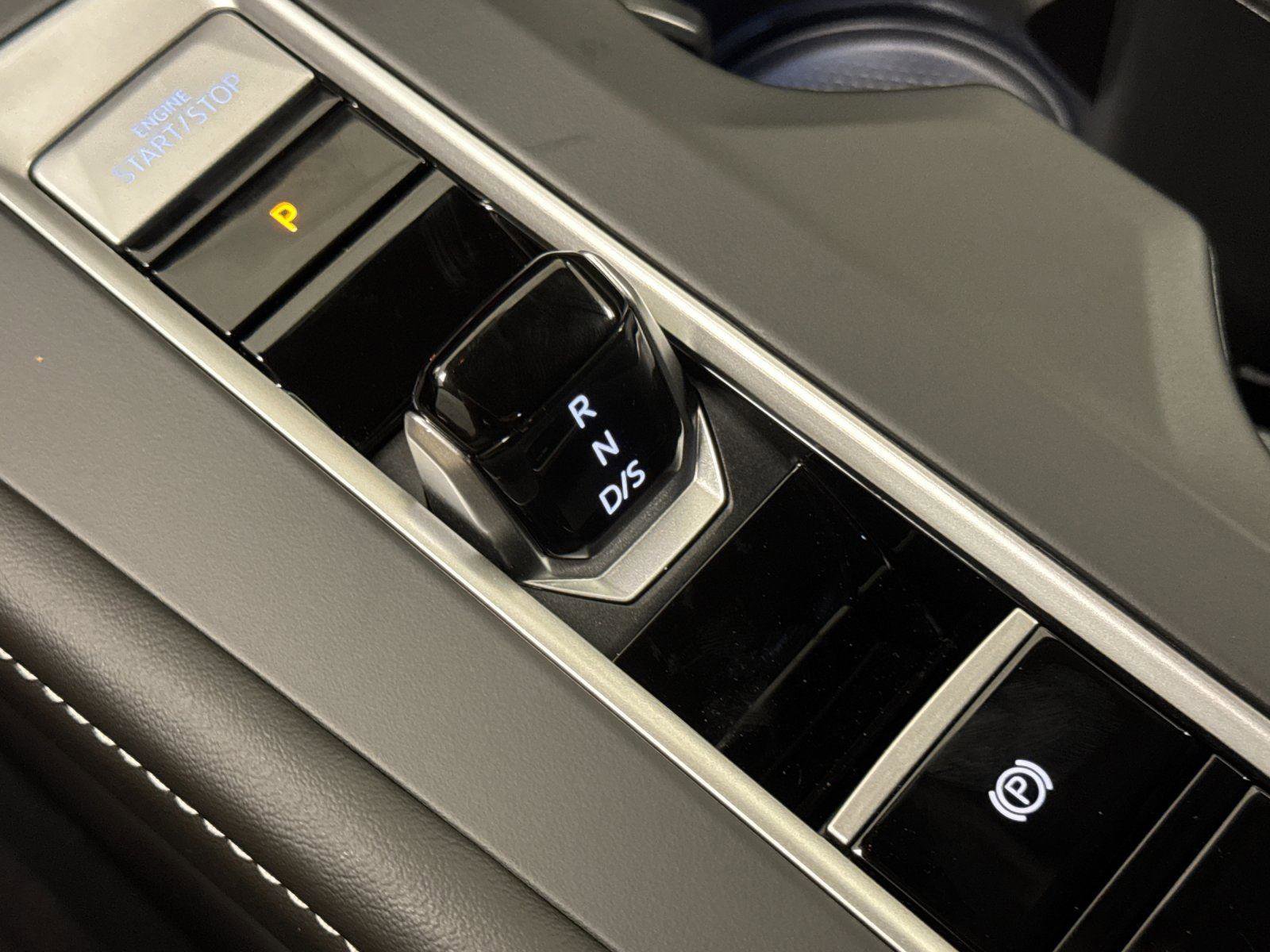 New 2026 Volkswagen Atlas SE image 21