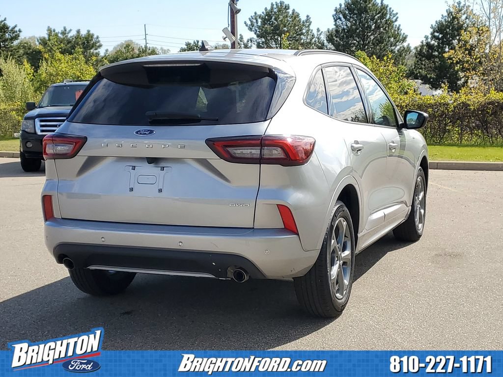 Certified 2024 Ford Escape ST-Line w/ Tech Pack #1 AWD/4WD image 4