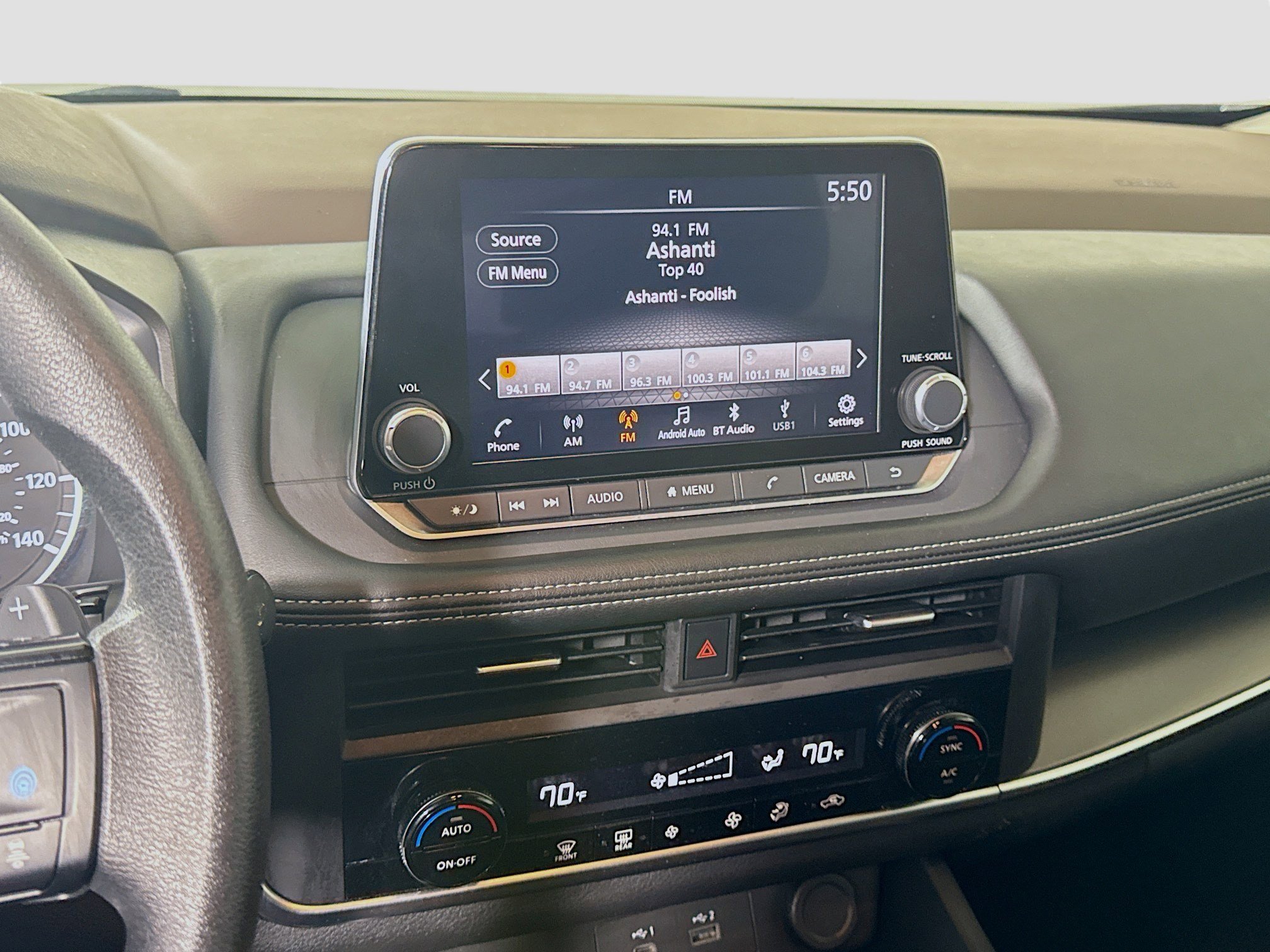 Used 2023 Nissan Rogue SV image 18