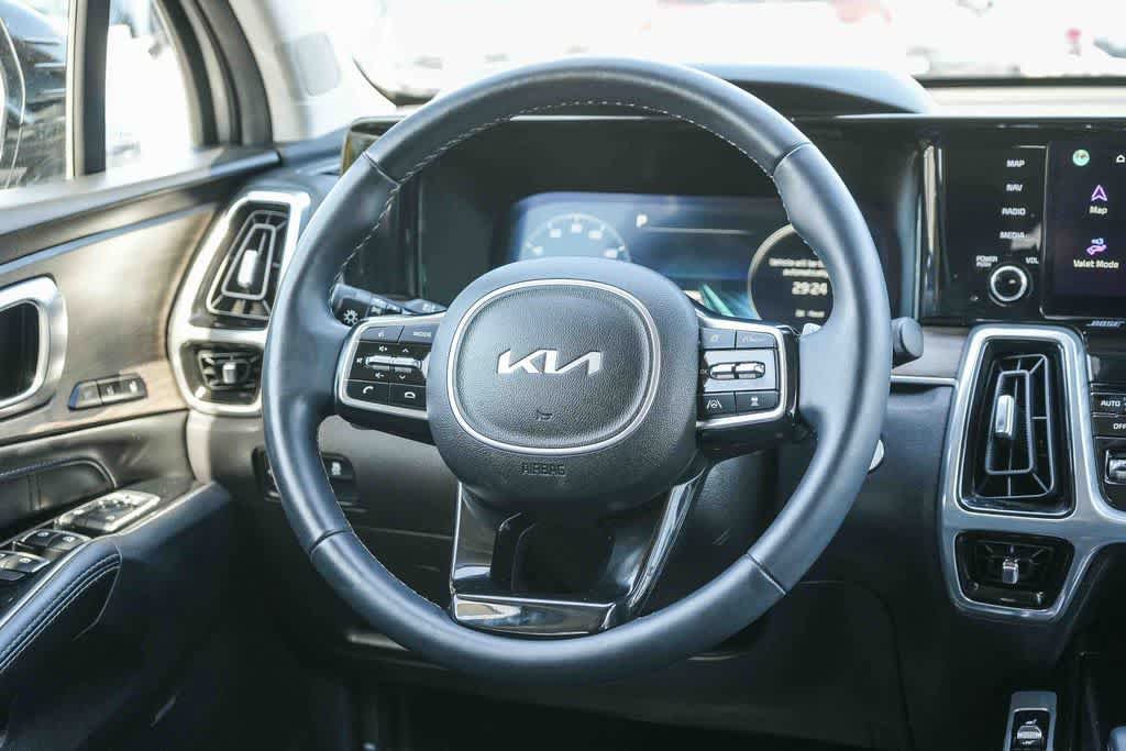 Certified 2023 Kia Sorento SX Prestige AWD/4WD image 15
