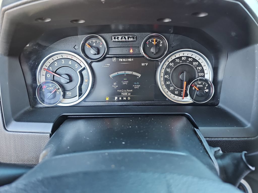 Used 2018 RAM 3500 Laramie w/ Convenience Group AWD/4WD image 10