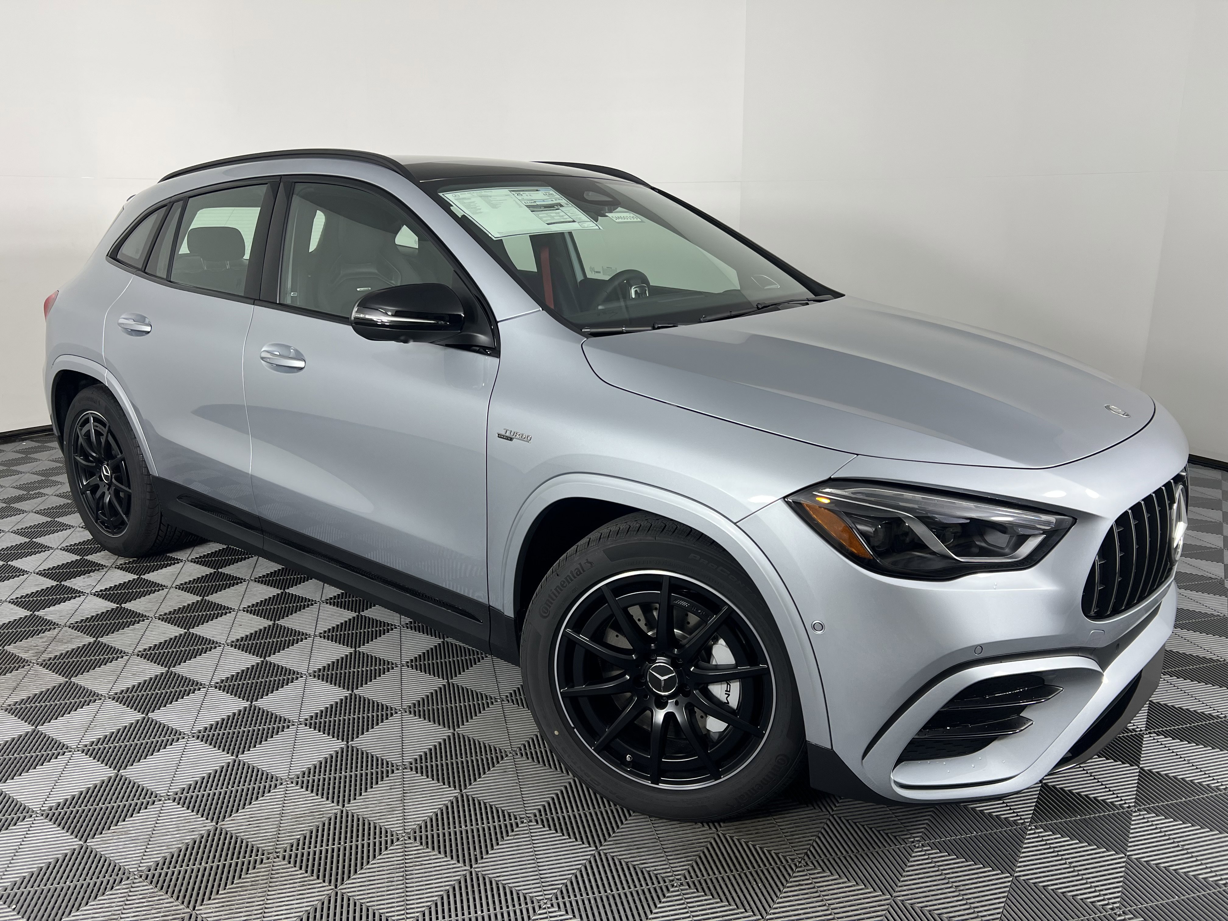 New 2026 Mercedes-Benz GLA 35 AMG 4MATIC image 2