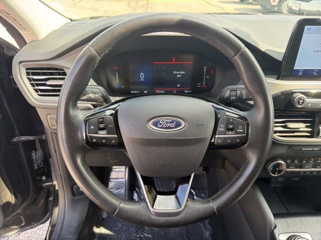 Used 2023 Ford Escape Active AWD/4WD image 24