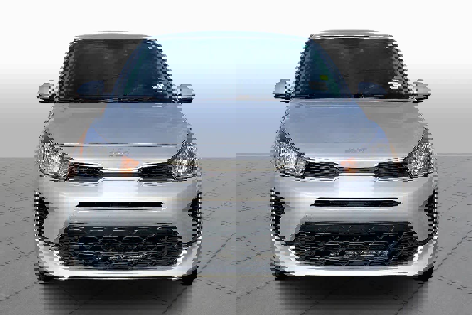 Used 2023 Kia Rio LX image 4