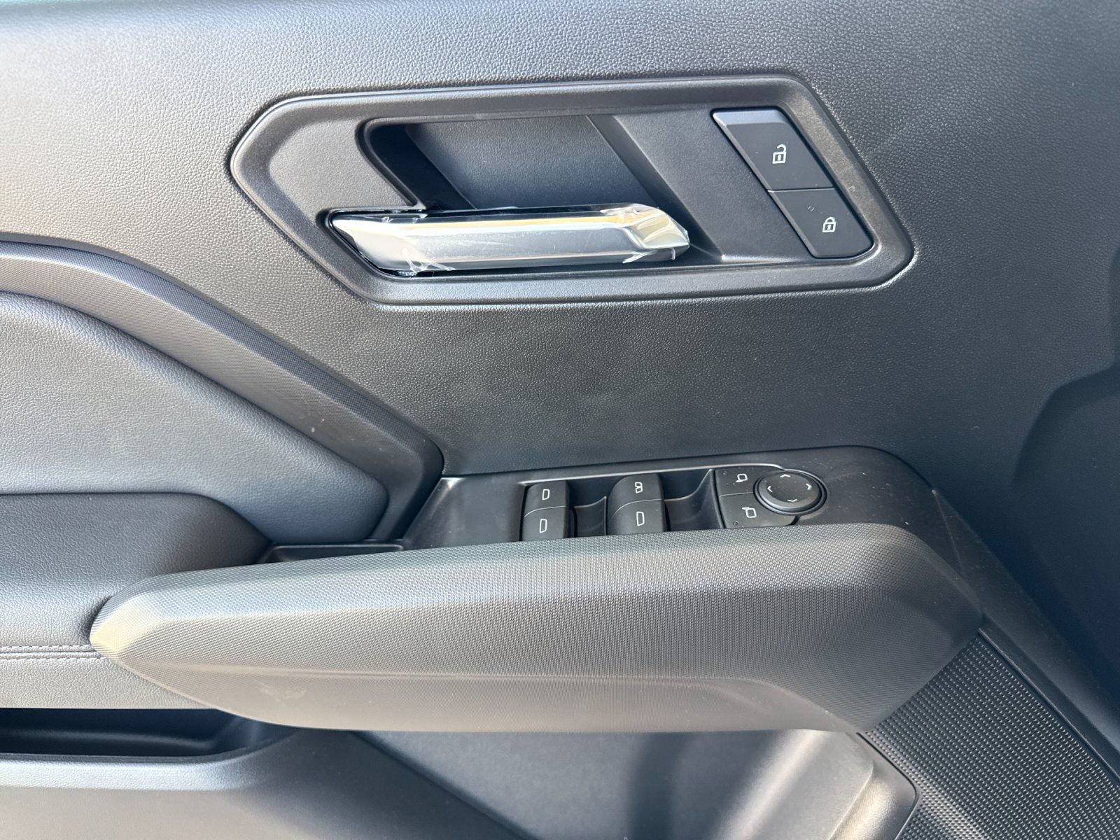 New 2026 GMC Canyon Elevation w/ Technology Package RWD image 11