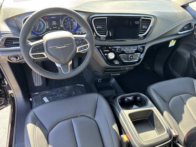 New 2026 Chrysler Pacifica Select image 14
